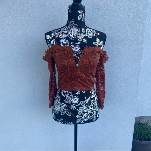 PaperMoon Burnt Orange Crop with Sleeves - Picture 2 of 13